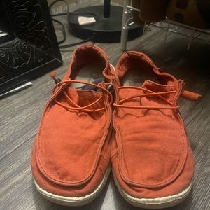 Women’s Red Hey Dudes Size: 10